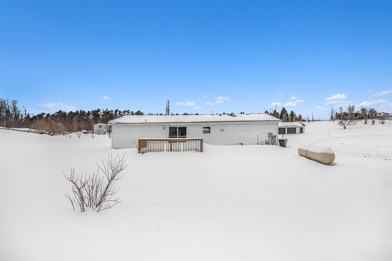 2755 Crestview