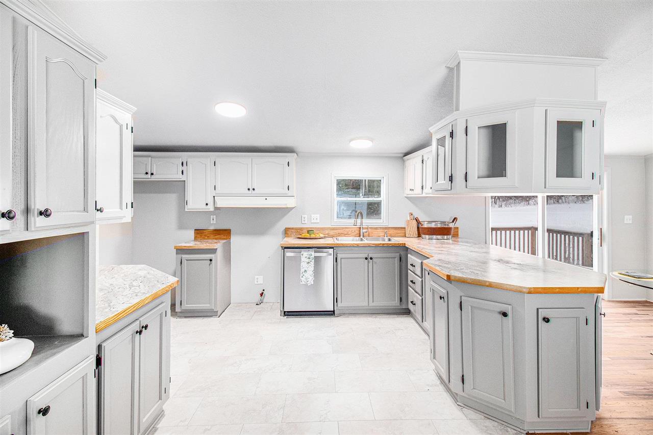 2755 Crestview
