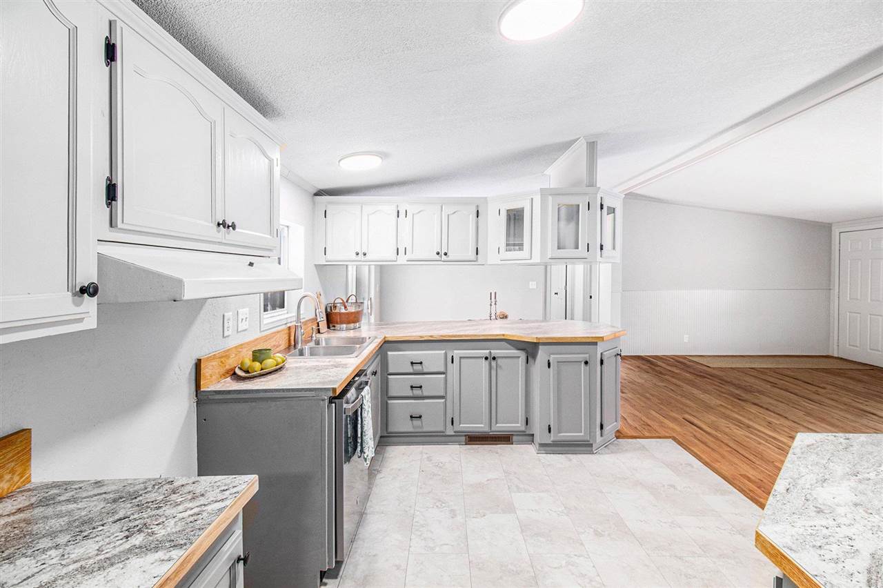 2755 Crestview