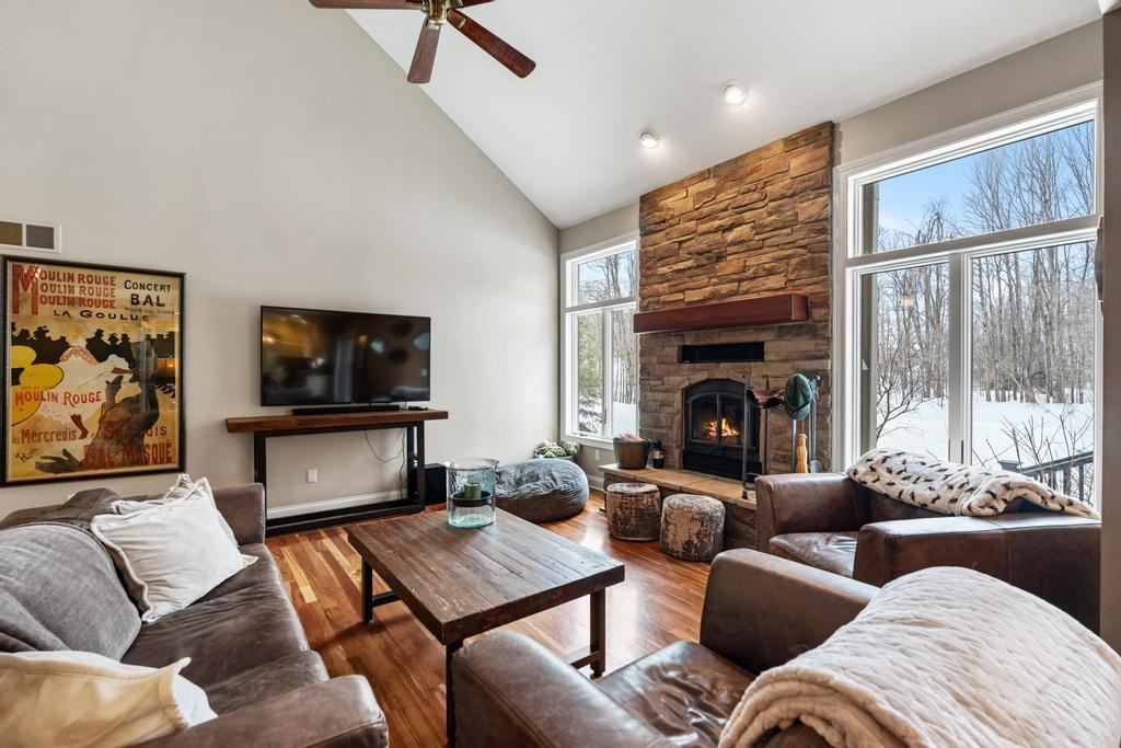 6598 Forest Way Unit: 156