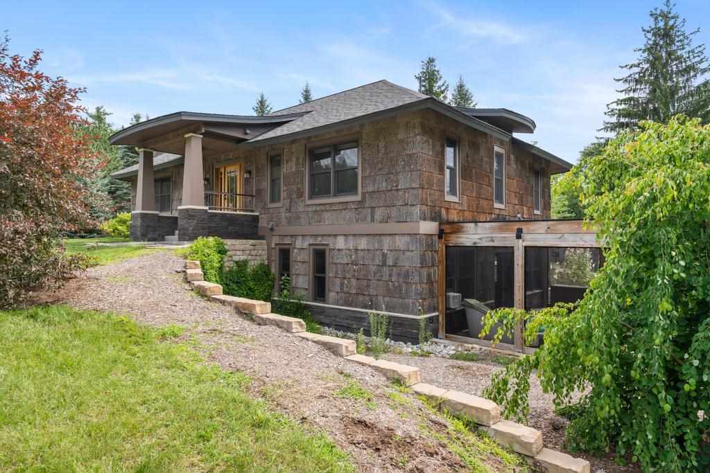5546 Valley Road