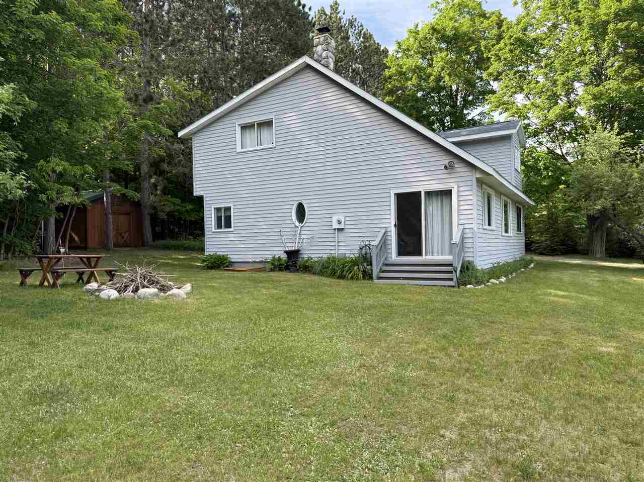 3225 Fall Park Road