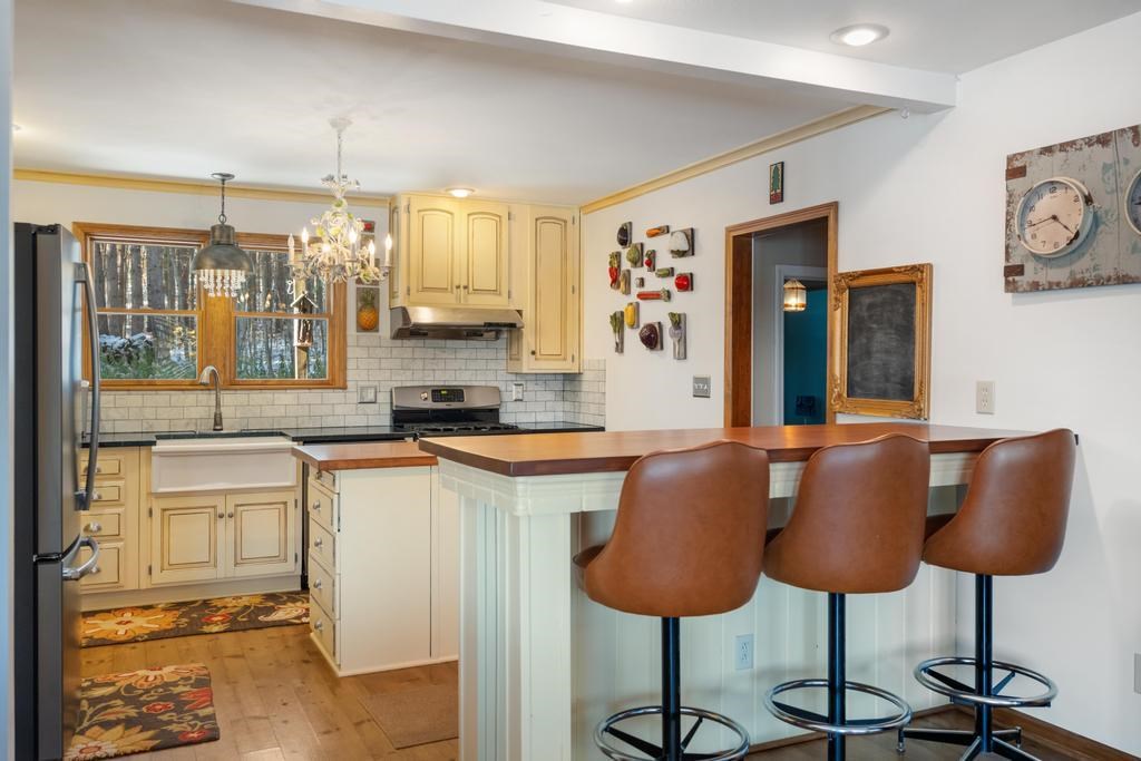 3225 Fall Park Road