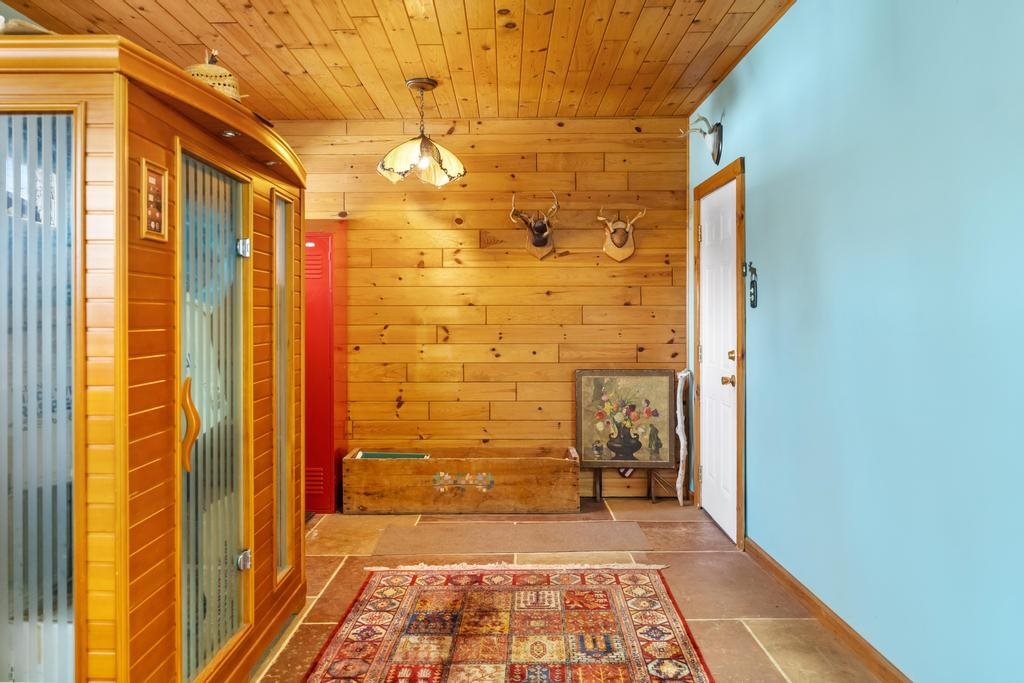 3225 Fall Park Road