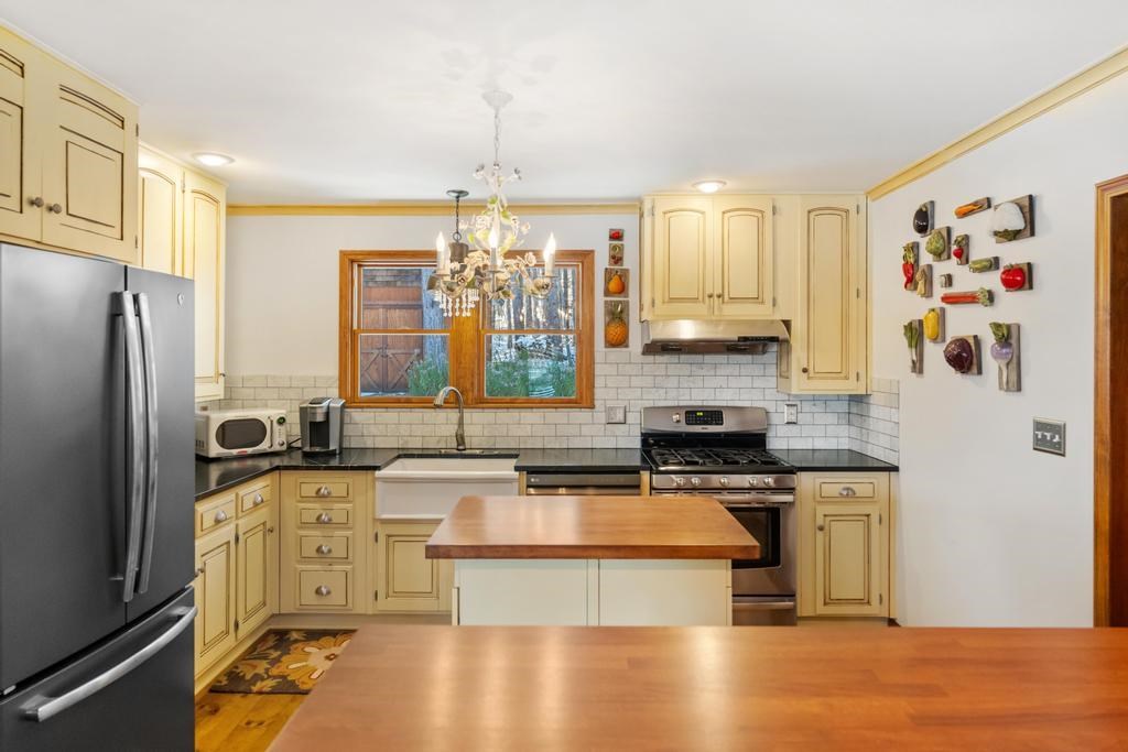 3225 Fall Park Road