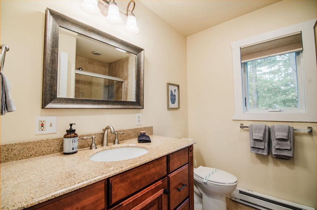 4757 Lakeshore Road
