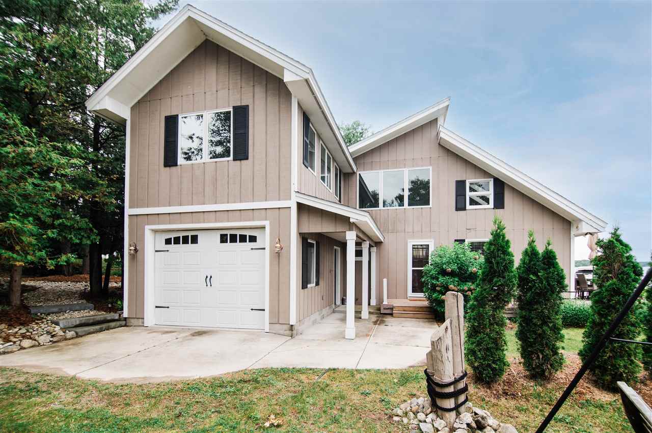 4757 Lakeshore Road