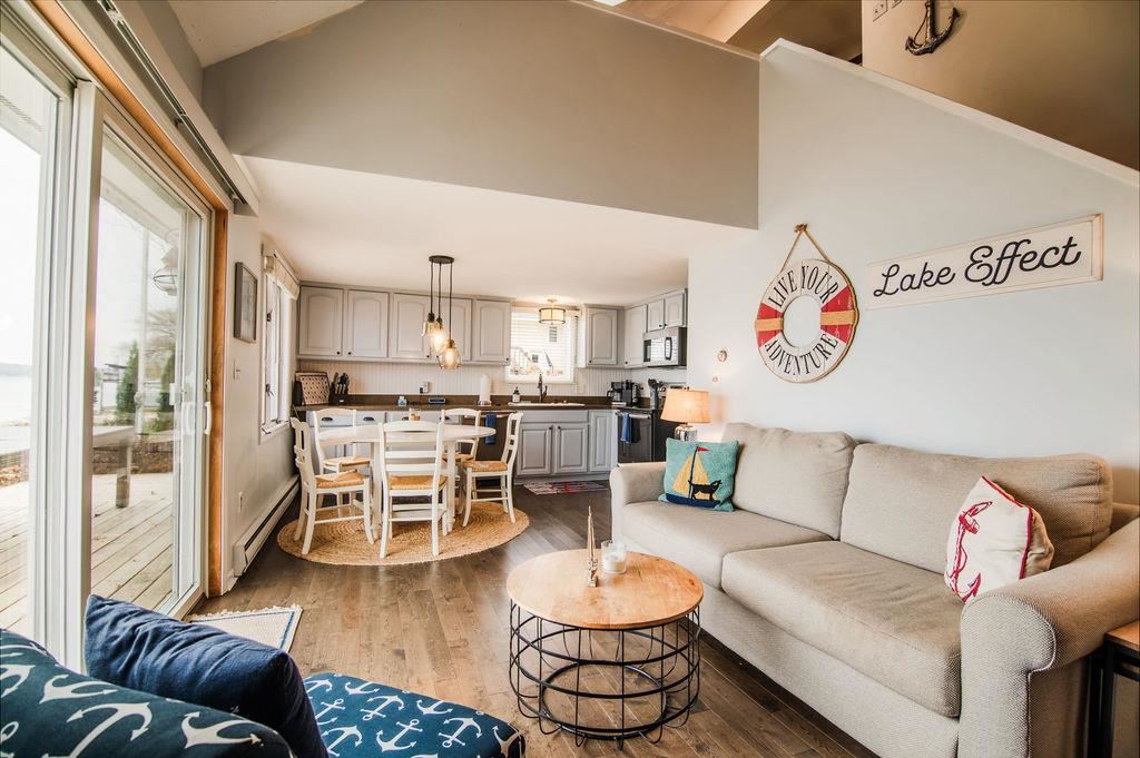 4757 Lakeshore Road