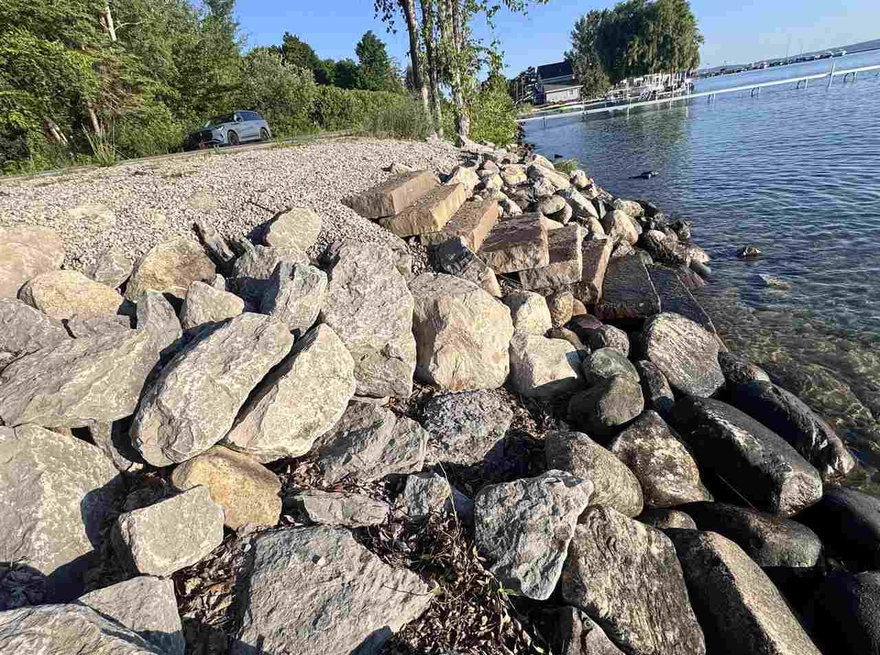Lakeshore Road