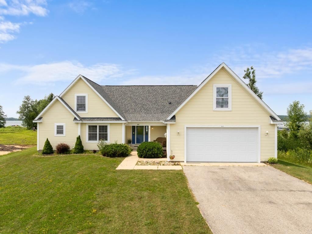6097 Summerside Drive