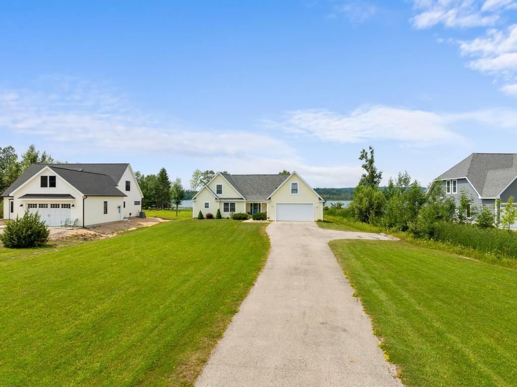 6097 Summerside Drive