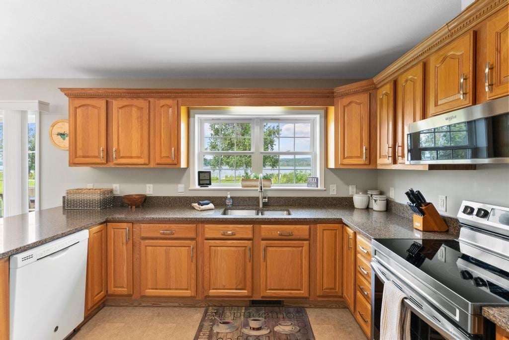 6097 Summerside Drive