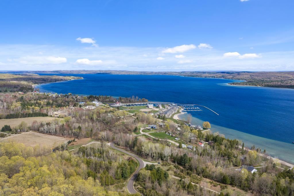 282 Blue Water Trail