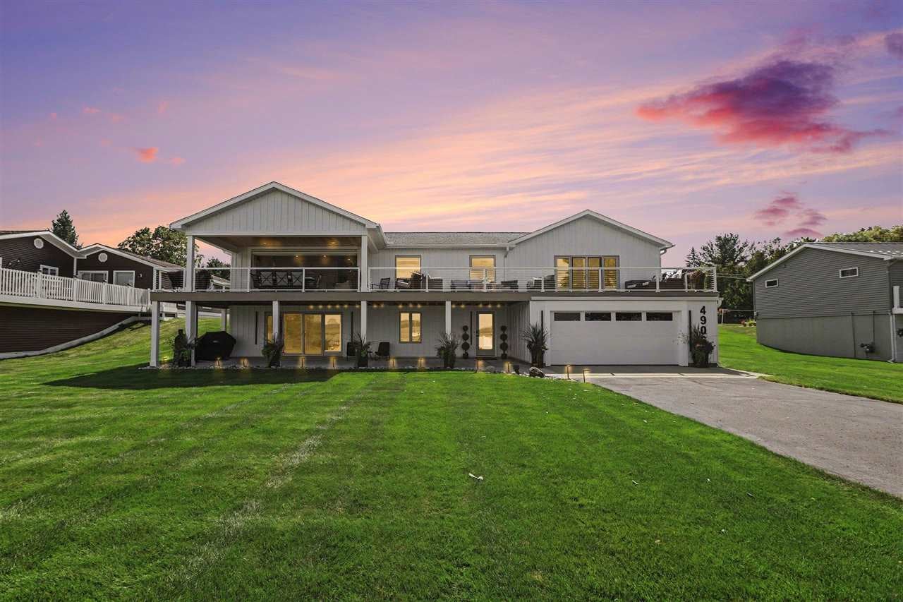 4906 Lakeshore Road