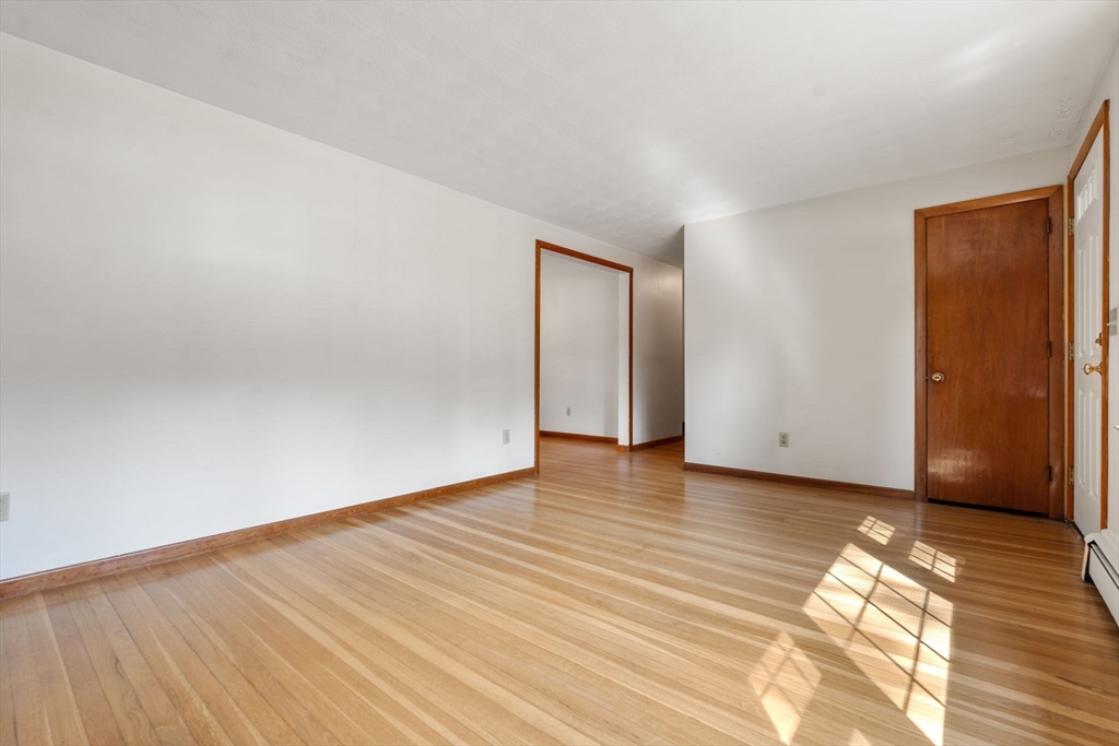 11 Great Lake Dr