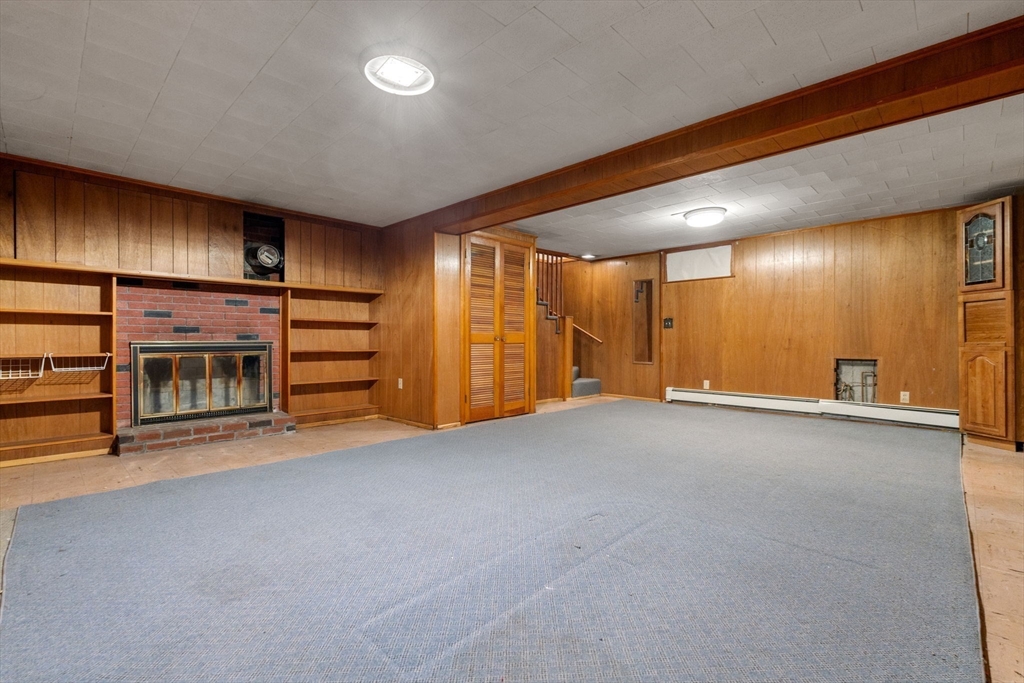 11 Great Lake Dr