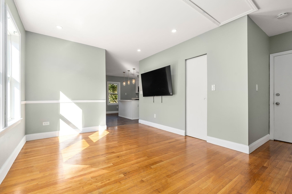 20 Carson St