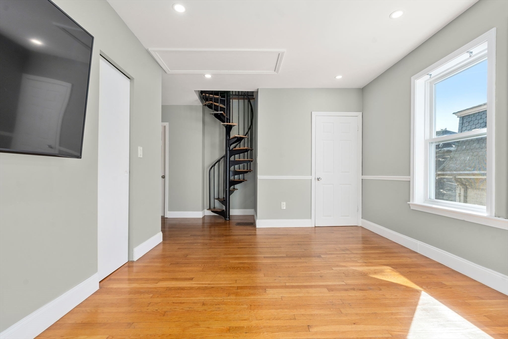20 Carson St