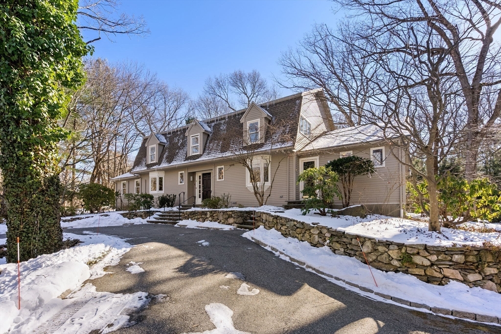 11 Trailside Rd