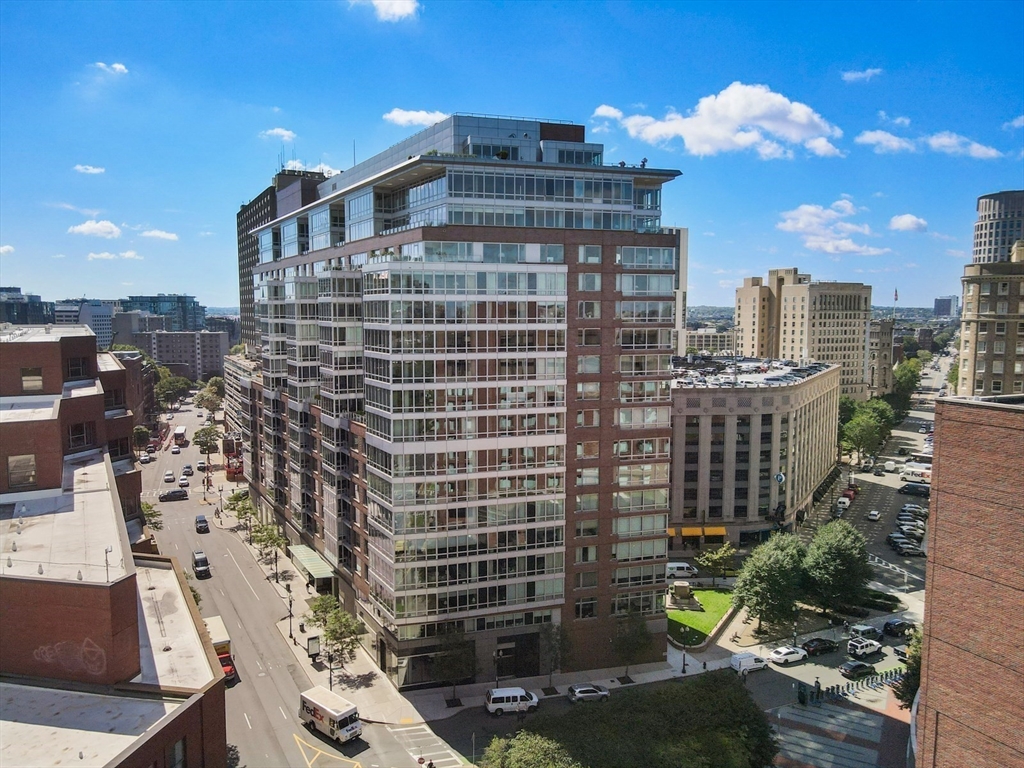 1 Charles St South # 205 Unit: PH-205