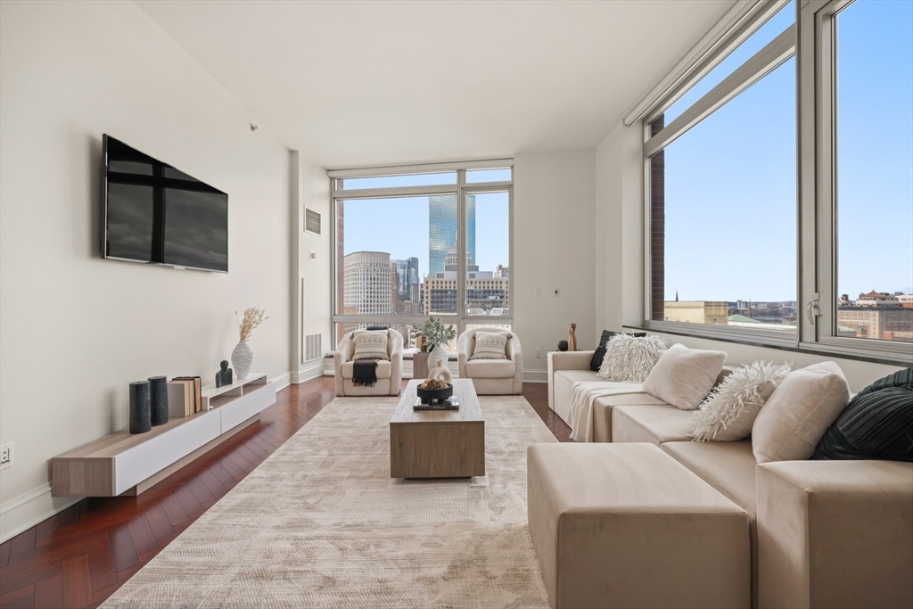 1 Charles St South # 205 Unit: PH-205