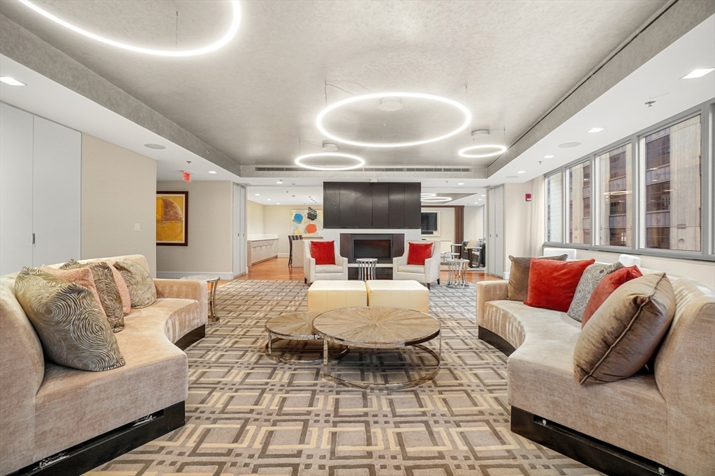 1 Charles St South # 205 Unit: PH-205