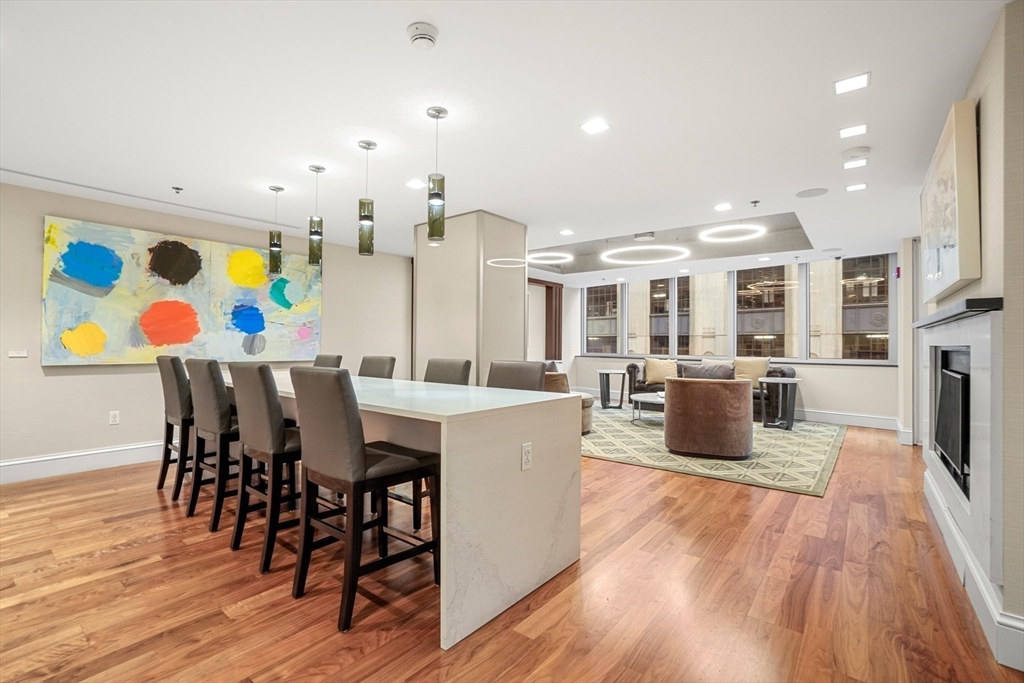 1 Charles St South # 205 Unit: PH-205