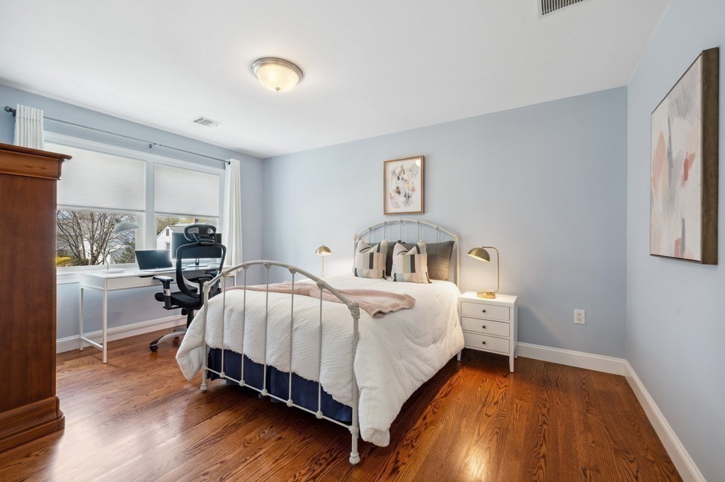 97 Manning St