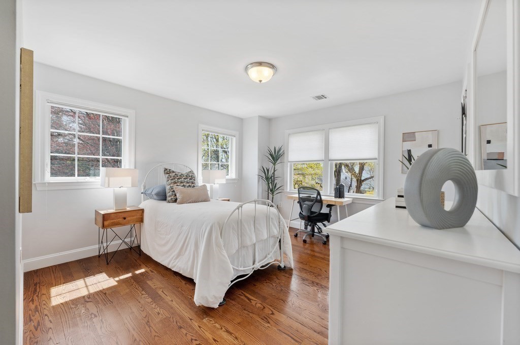 97 Manning St