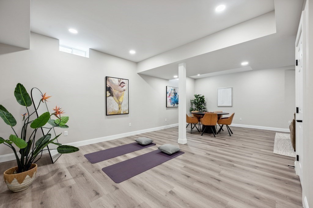 97 Manning St