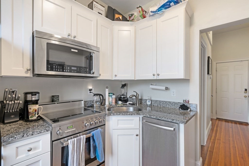 14 Gloucester St # 4B