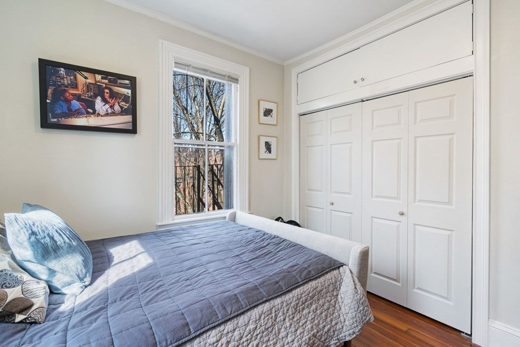 14 Gloucester St # 4B