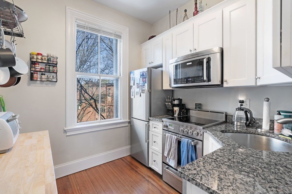 14 Gloucester St # 4B