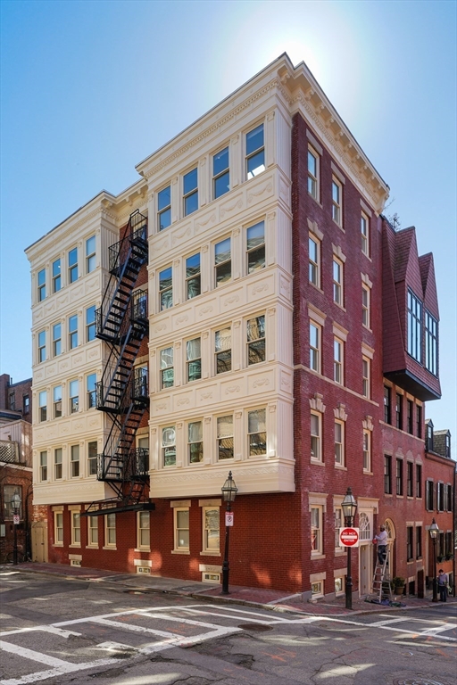 112 Myrtle St