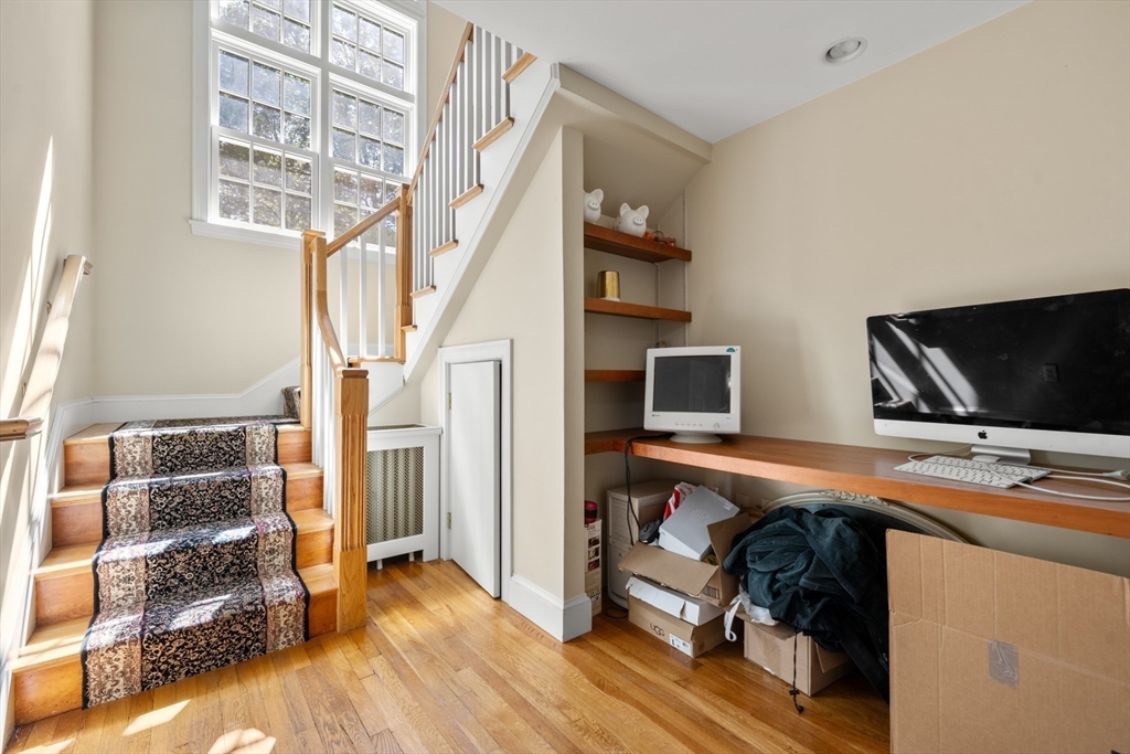 103 Loring Rd