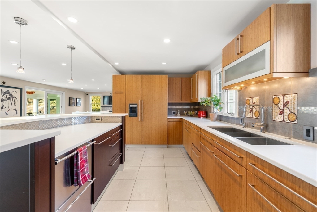 84 Royalston Rd