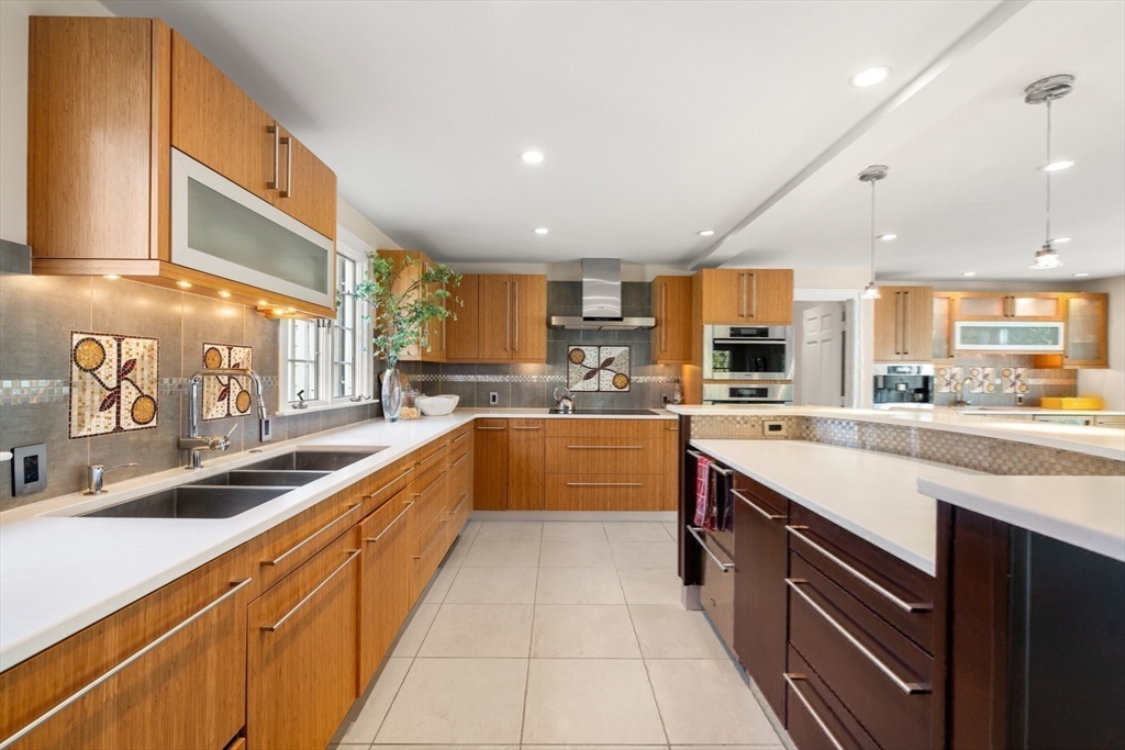 84 Royalston Rd