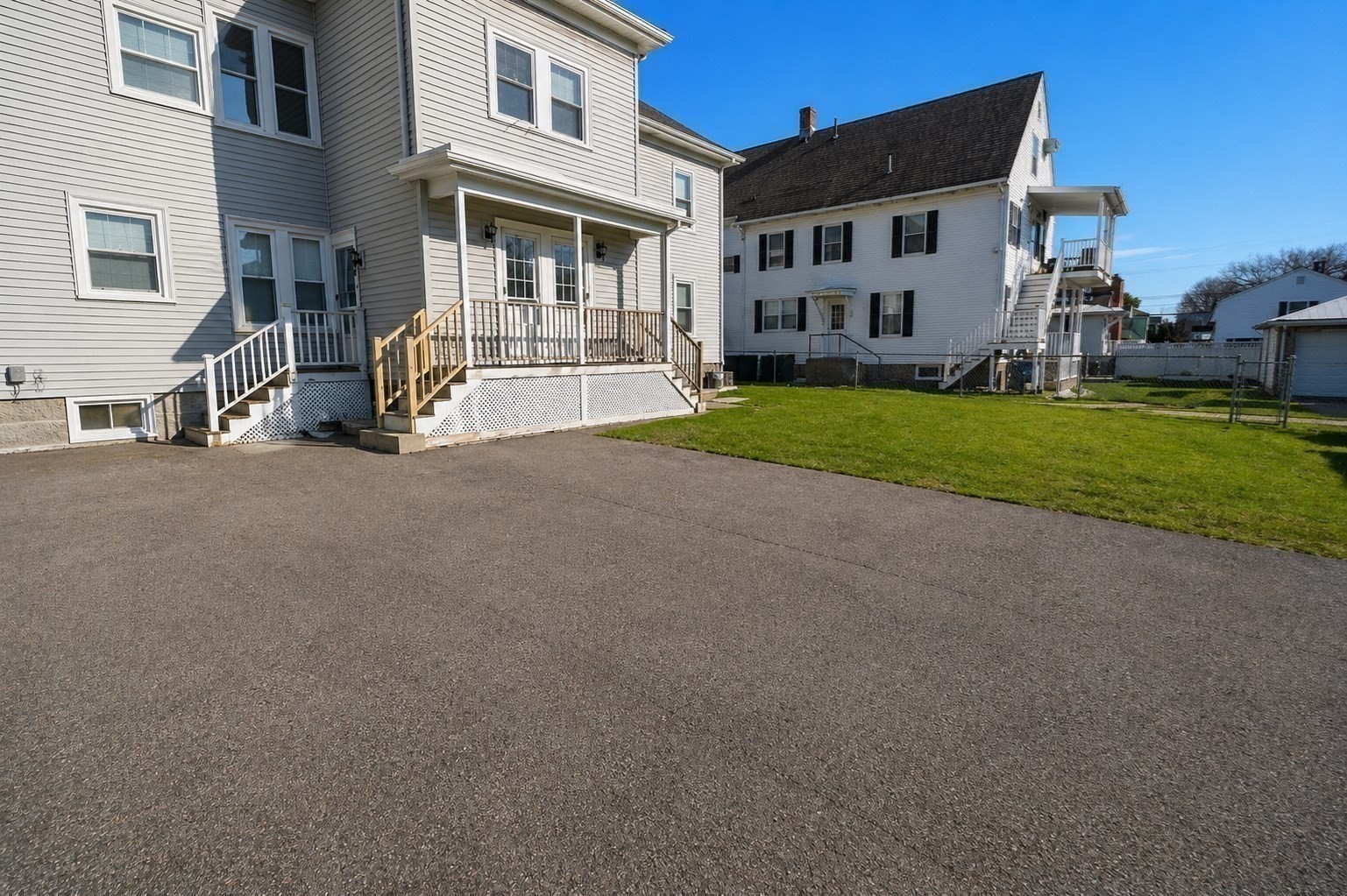 215 Ash St # 3