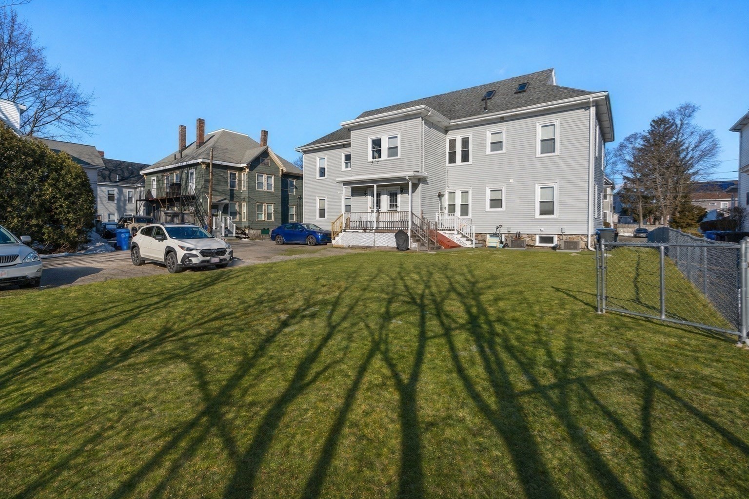 215 Ash St # 3