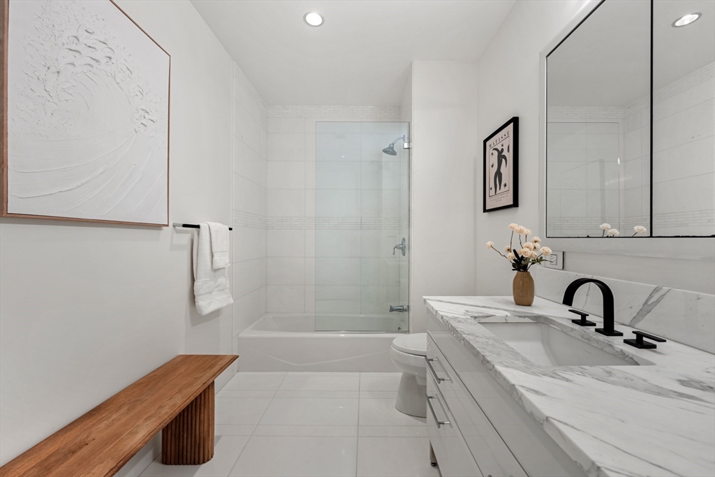 22 Liberty Dr # 9m