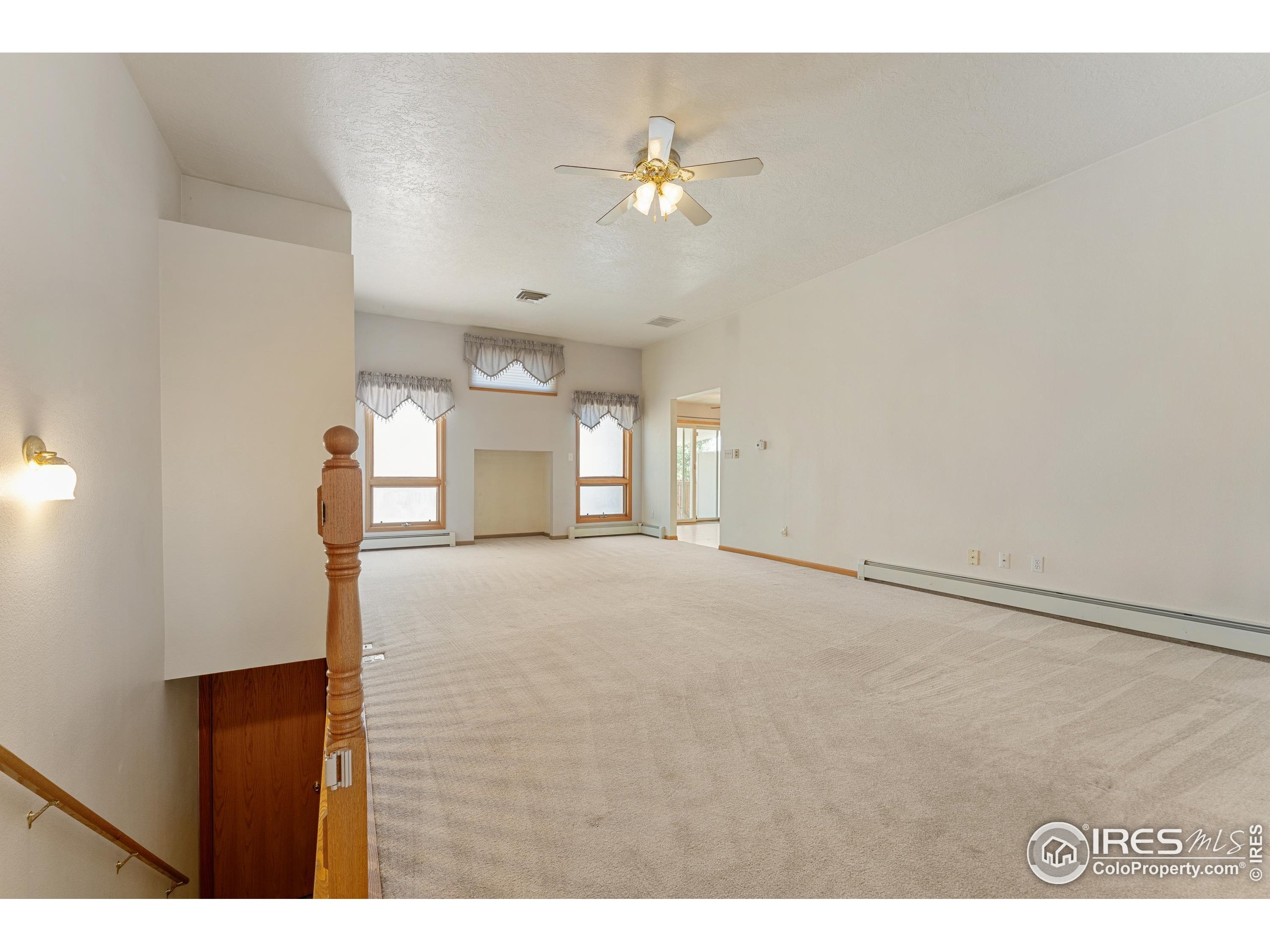 1201 Sharlyn Ct