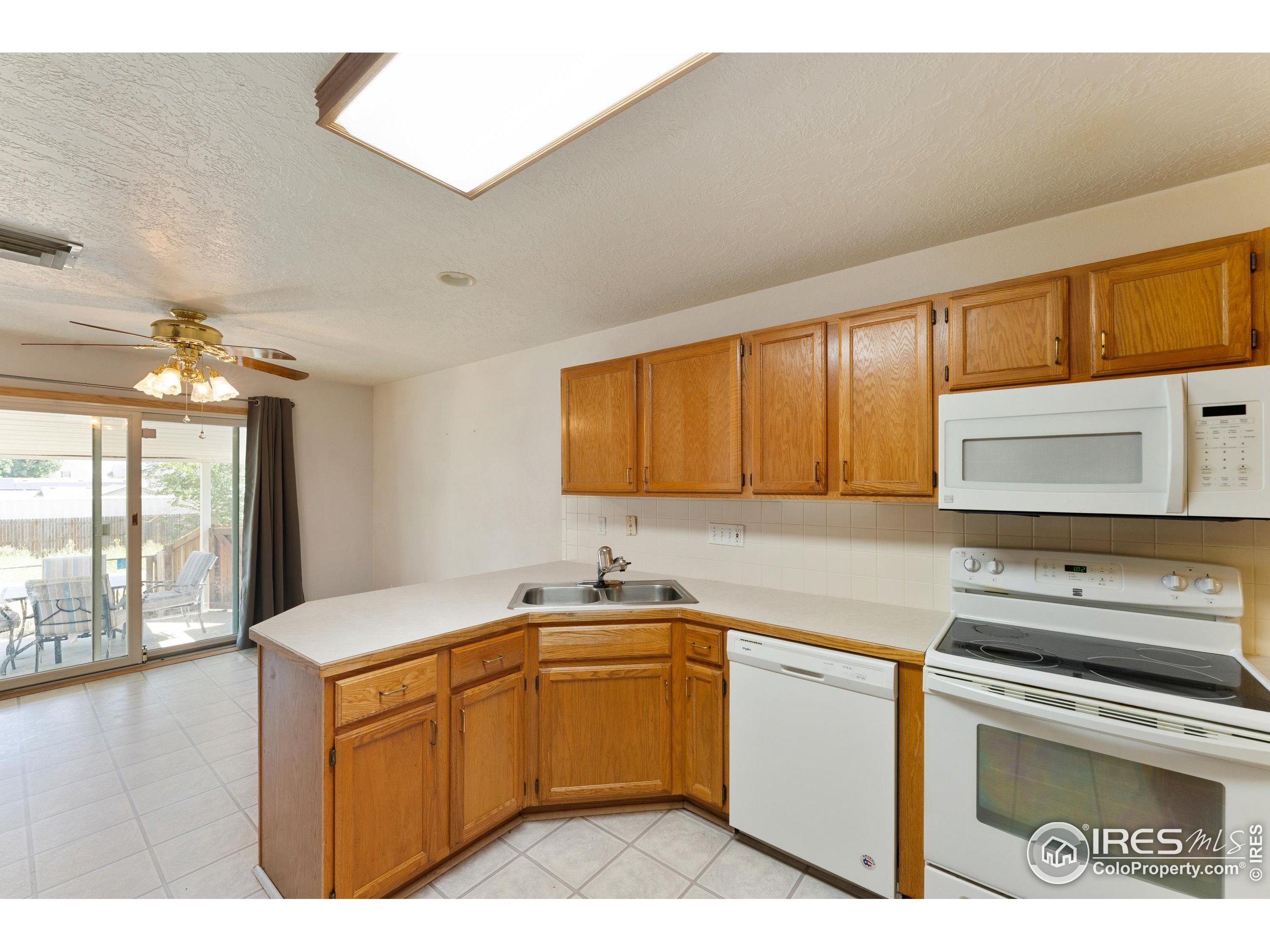 1201 Sharlyn Ct