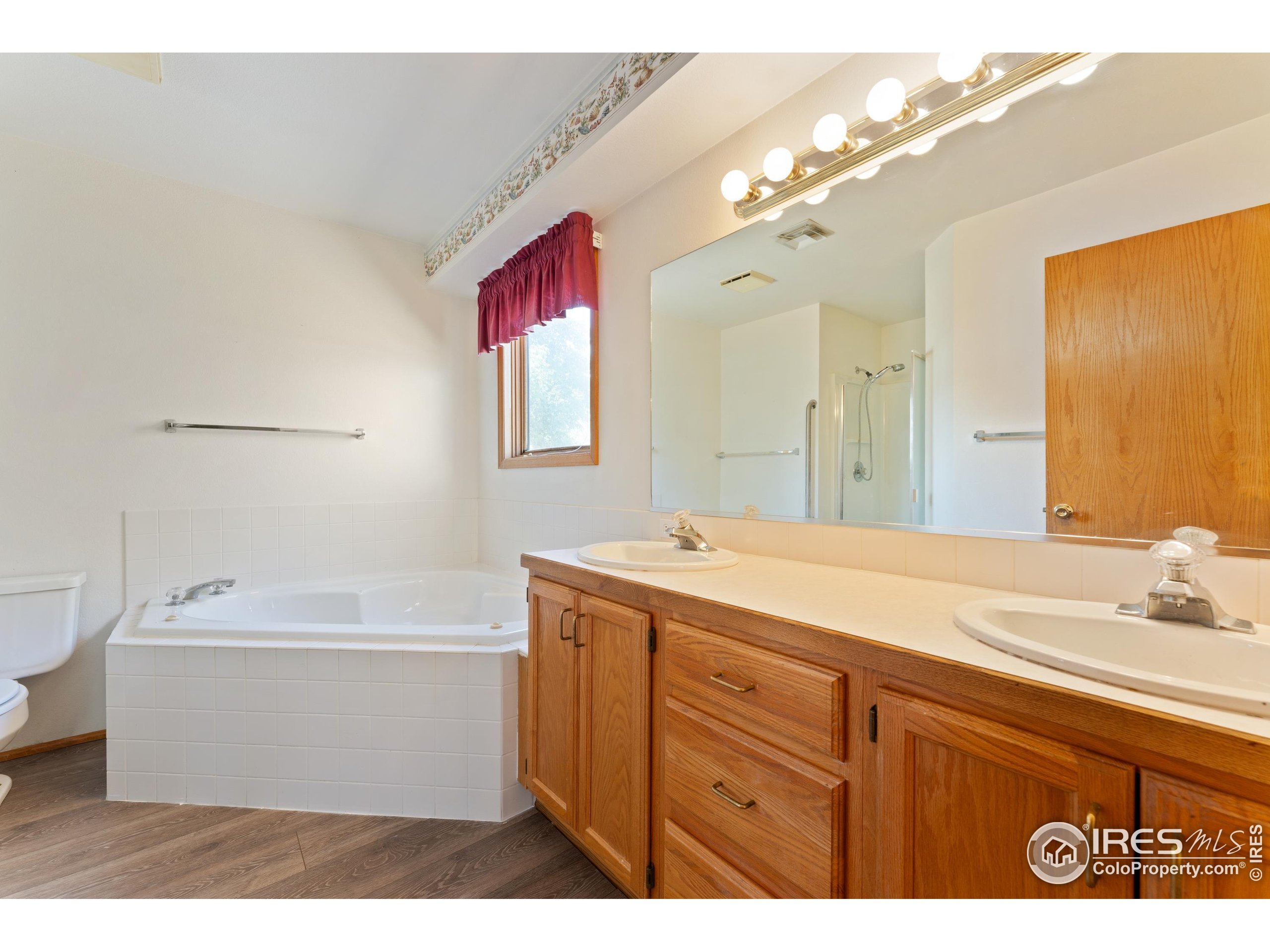 1201 Sharlyn Ct