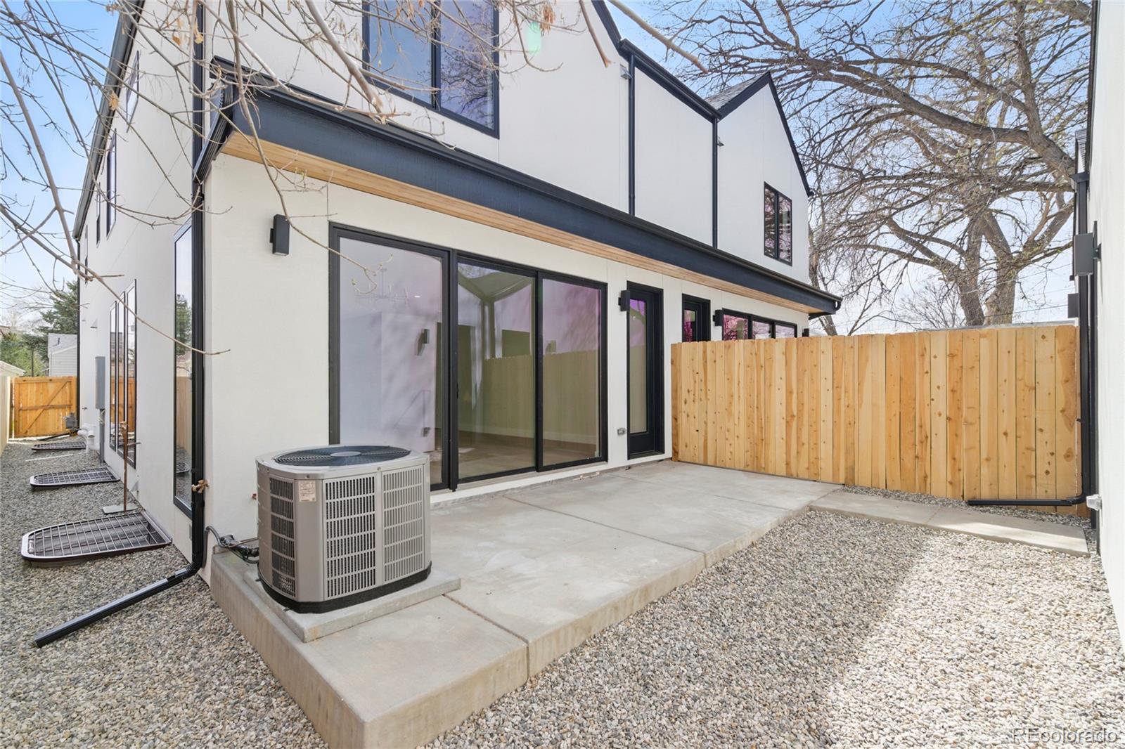 3047 S Cherokee Street