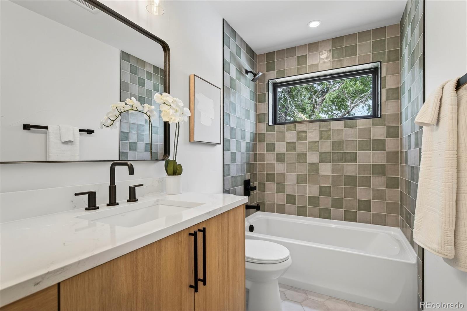 3047 S Cherokee Street