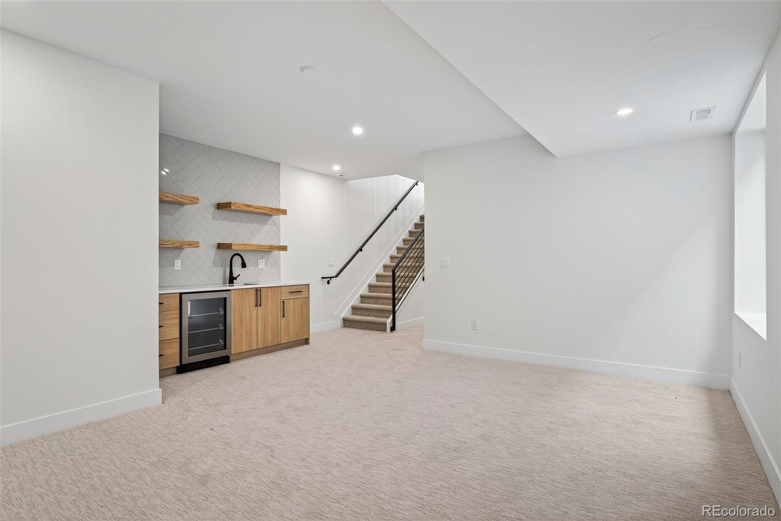 3047 S Cherokee Street