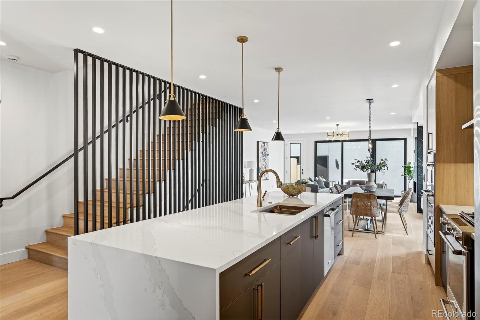 3047 S Cherokee Street