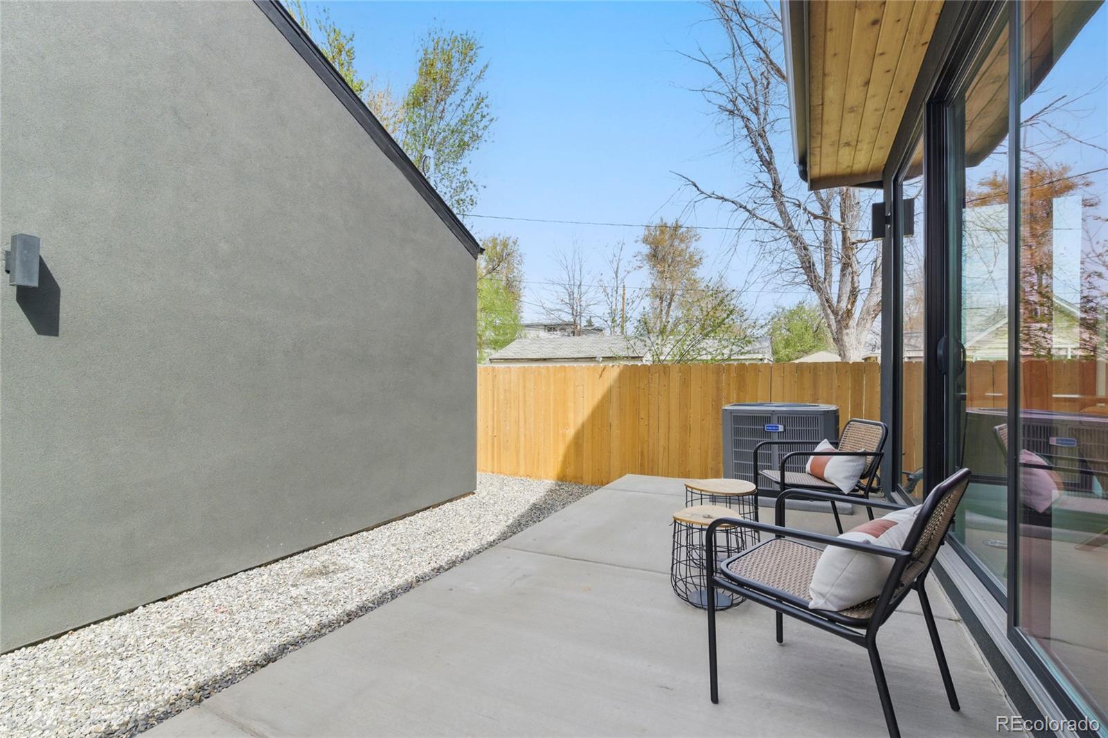 3047 S Cherokee Street