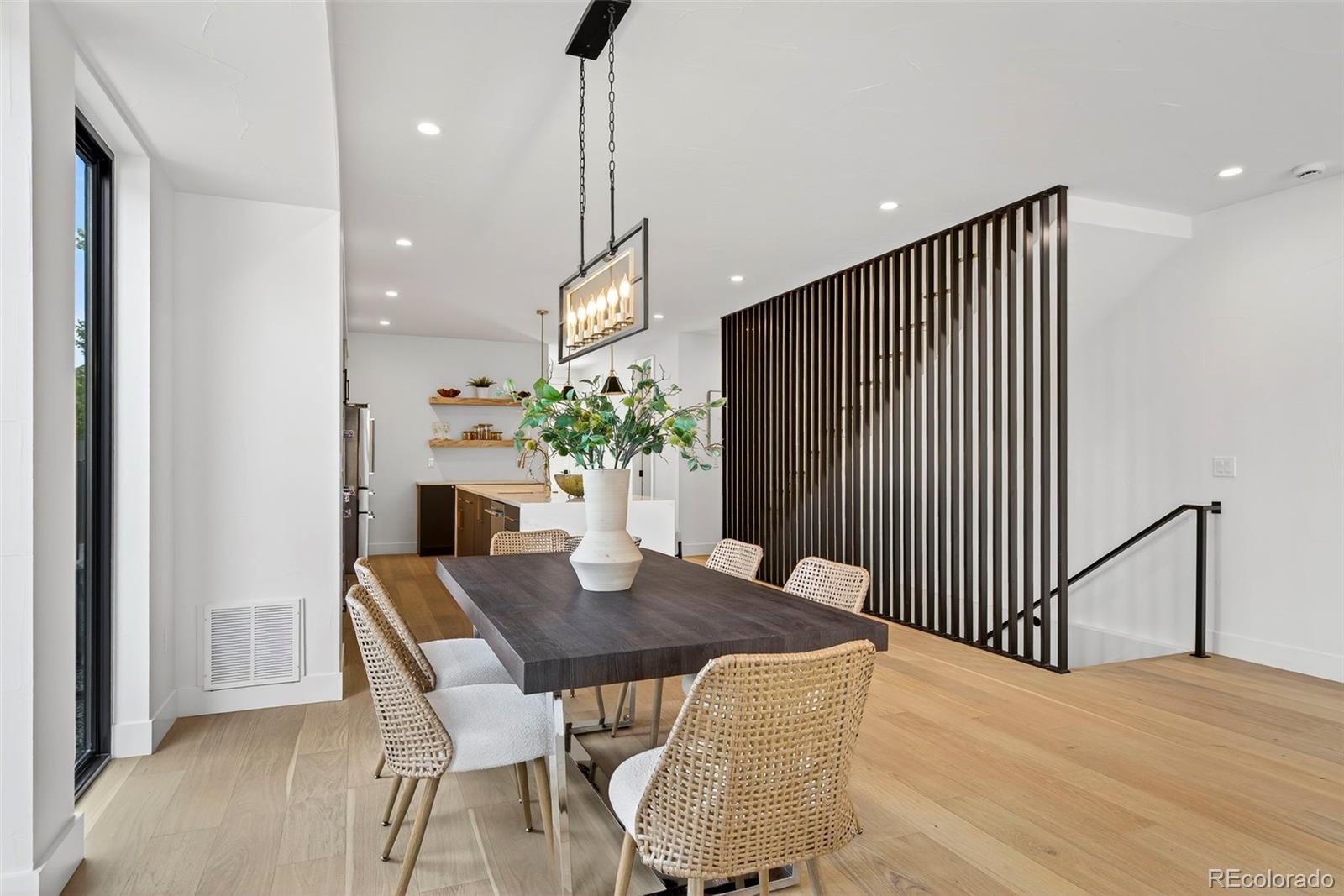 3047 S Cherokee Street