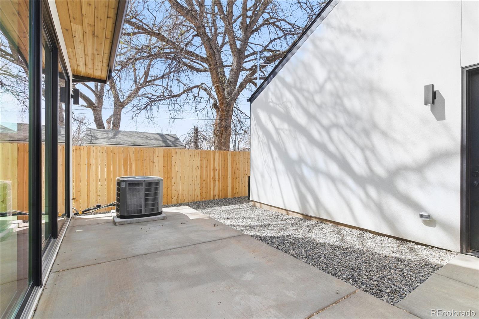 3047 S Cherokee Street